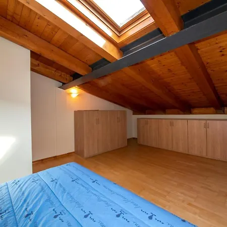 Apartment House Smeraldo By World