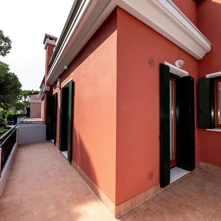 House Smeraldo By World *