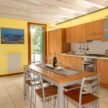 House Smeraldo By World شقة